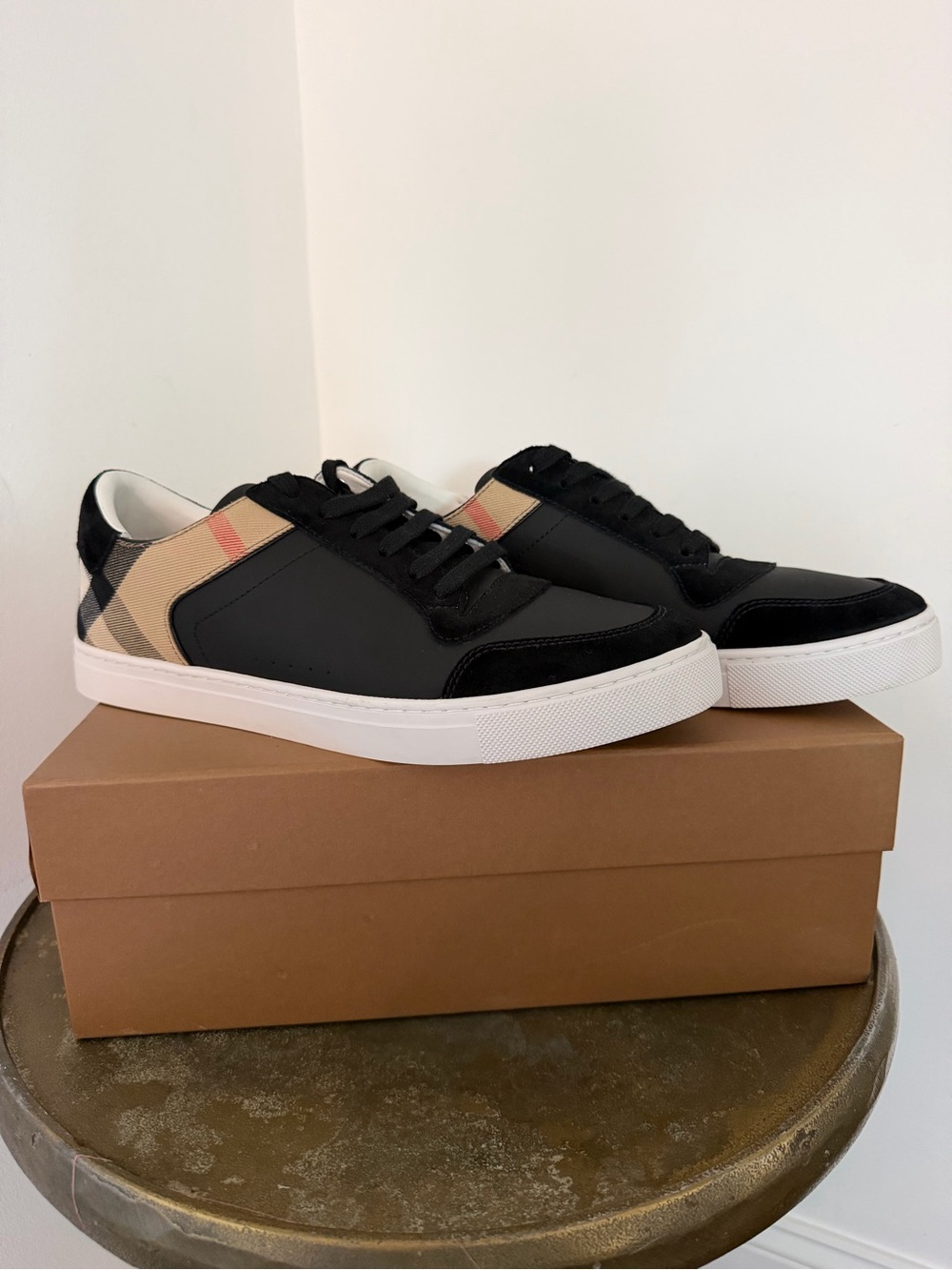 Burberry Black Leather Low-Top Sneakers with Beige Check Detail